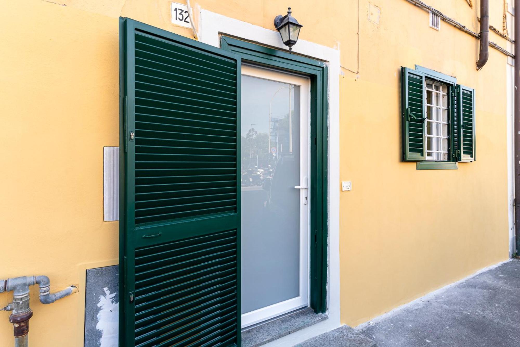 Livorno Yellow Apartament Near The Sea Esterno foto